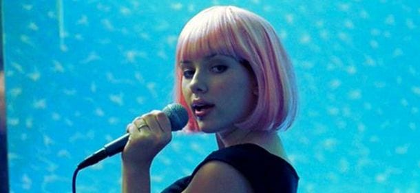 Scarlett Johansson mette su una girl-band e pubblica il primo singolo [AUDIO]
