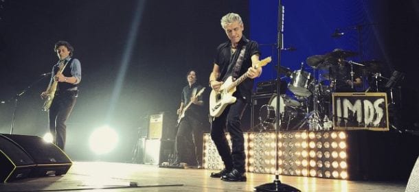 Ligabue festeggia i suoi 55 anni sul palco: tour 2015 partito da Padova [VIDEO]