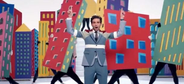 Mika, un'esplosione di energia e colori in "Talk about you" [VIDEO UFFICIALE]