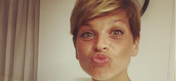 Alessandra Amoroso non tornerà a cantare prima di ottobre?