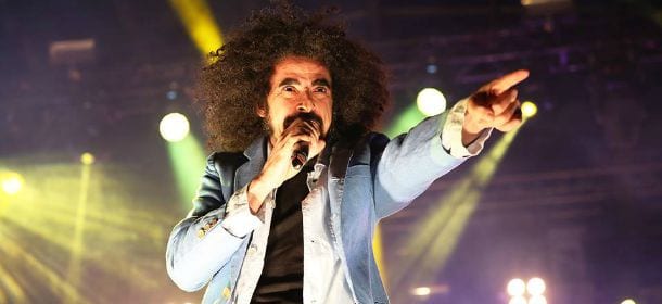 Caparezza, "Compro Horror": il video ufficiale si guarda a 360 gradi