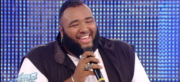 Amici 15: Sergio, il "gigante buono" che piace al pubblico e aspira a un banco nella scuola