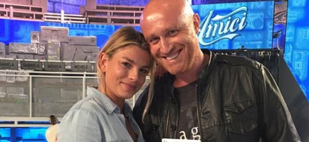 Emma racconta a Rudy Zerbi il lavoro su 'Adesso': "Forse parte tutto da qui" [VIDEO]