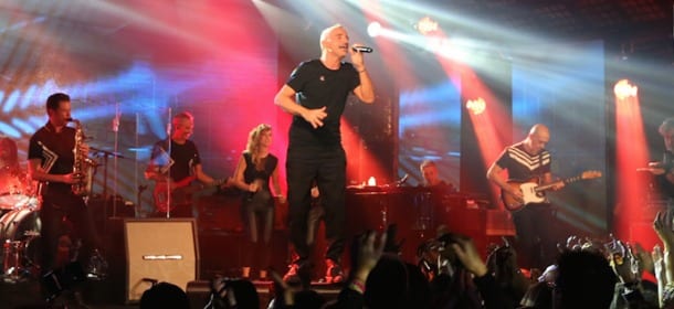 Eros Ramazzotti a Fronte del Palco: live con i brani del nuovo album 'Perfetto'