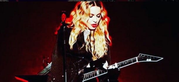 Madonna ubriaca sul palco? "Se fossi stata un uomo nessuno avrebbe detto nulla"