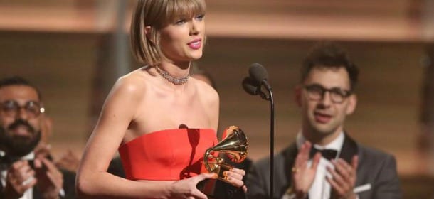 Grammy Awards, Taylor Swift miglior brano dell'anno. Premiati anche Bruno Mars e Lamar