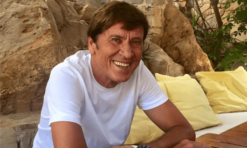 Gianni Morandi: la follia dell'artista in vacanza [VIDEO]