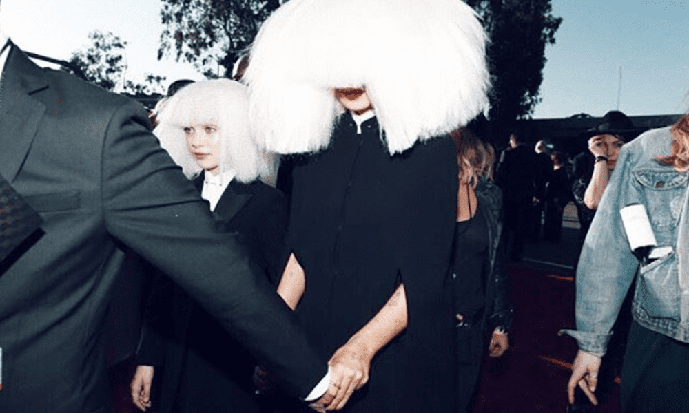 "Cheap Thrills" di Sia vince l'estate insieme a Maddie Ziegler [VIDEO]