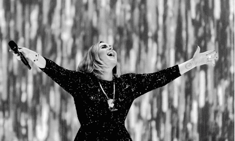 Adele, che amore per i fan! Un'artista a 360 gradi