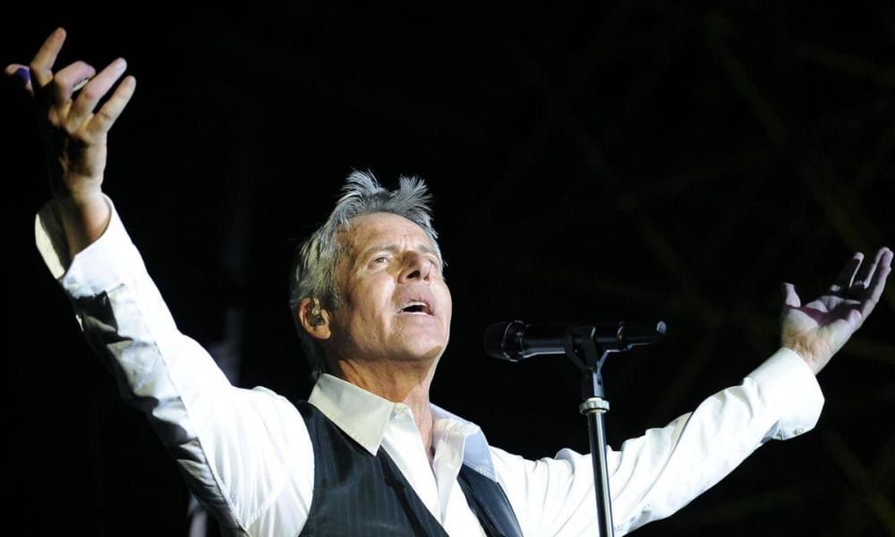 Claudio Baglioni, concerto interrotto a causa dei fuochi d'artificio (illegali)