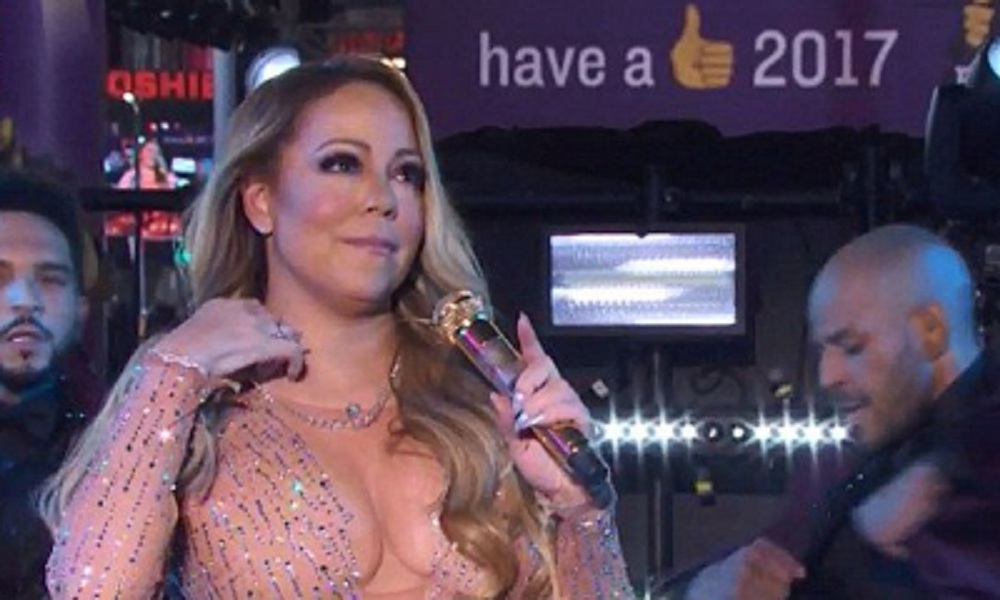 Concerto di Capodanno, salta il playback e Mariah Carey lascia il palco [VIDEO]