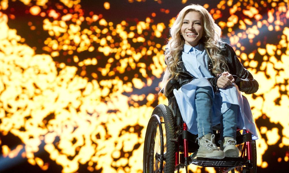 Eurovision, polemica per l'accesso negato in Ucraina ad un cantante in gara [VIDEO]