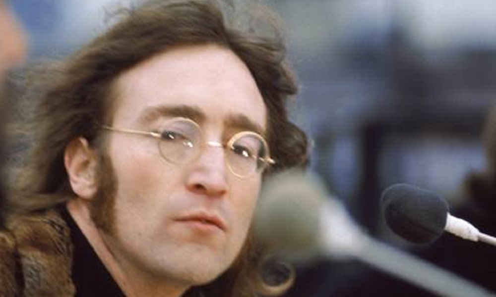 John Lennon, all'asta l'album che autografò al suo killer prima di morire