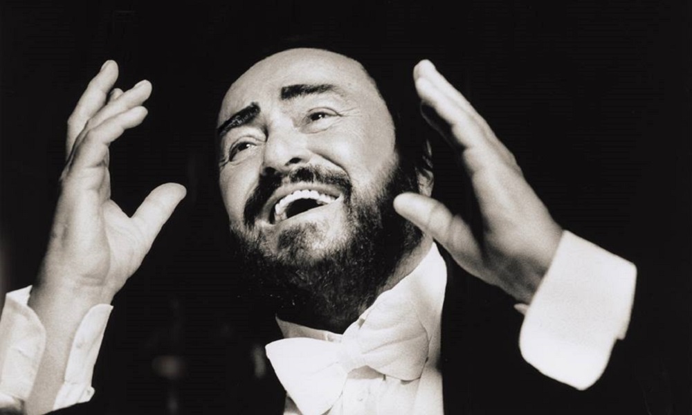 Il ricordo di Pavarotti all'Arena di Verona: polemica, ospiti e biglietti concerto [VIDEO]