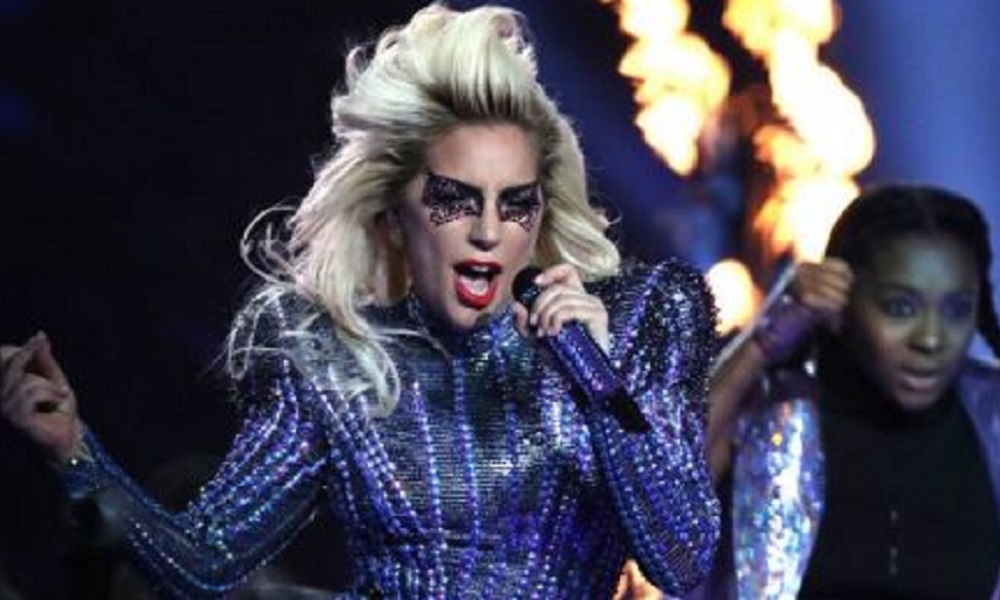 Lady Gaga, nuovo singolo The Cure: presentazione record al Coachella [VIDEO]