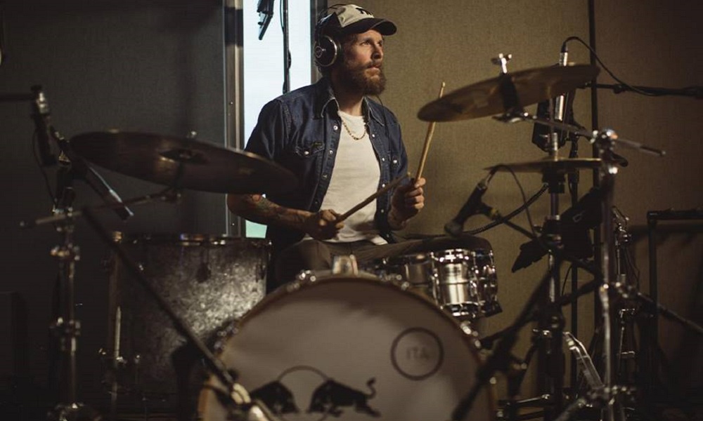 Jovanotti e Baldini inaugurano il Red Bull Studio Mobile [VIDEO]