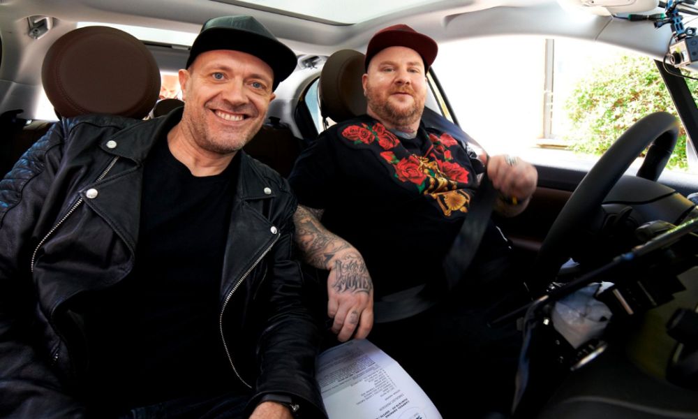 Max Pezzali, un tuffo nel passato al Carpool Karaoke [VIDEO]