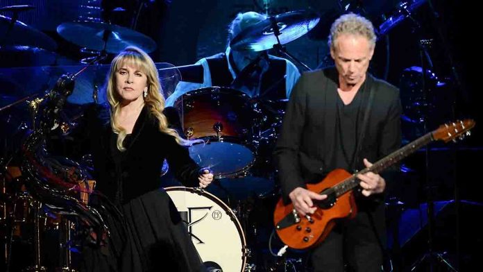Fleetwood Mac Velvetmusic 230410 Fleetwood Mac Velvetmusic 230410