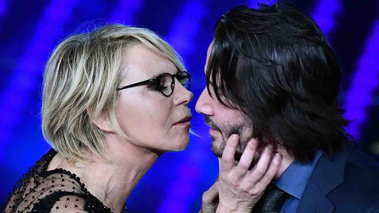 Keanu Reeves Velvetmusic 230403