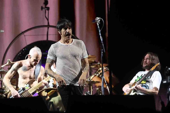 I Red Hot Chili Peppers nella nuova formazione che ha riportato sul palco Frusciante