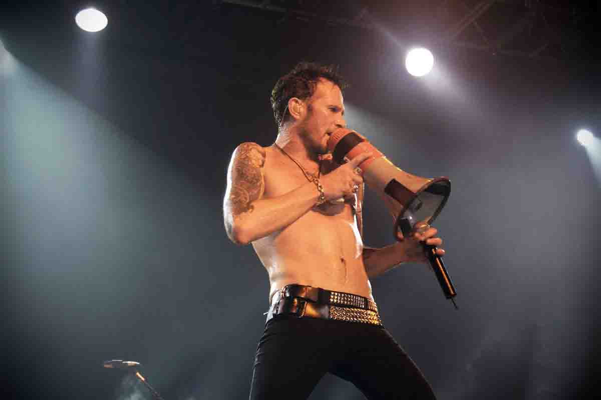 Scott Weiland sul palco degli Stone Temple Pilots