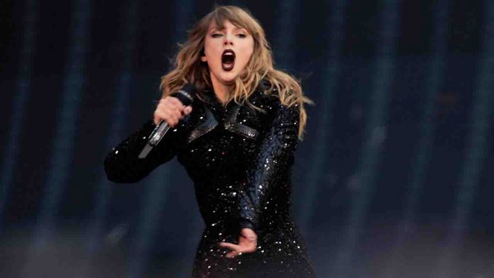 Taylor Swift Velvetmusic 230401 Taylor Swift Velvetmusic 230401