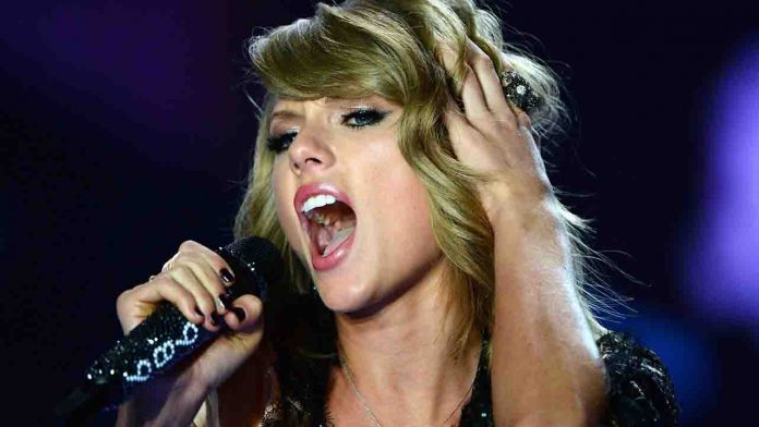 Taylor Swift Velvetmusic 230415