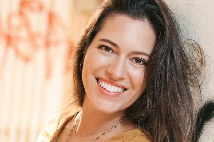 Figlia di un famoso musicista, la riconoscete?