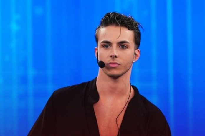 Mattia Zenzola Amici, com'era Mattia prima del successo in tv
