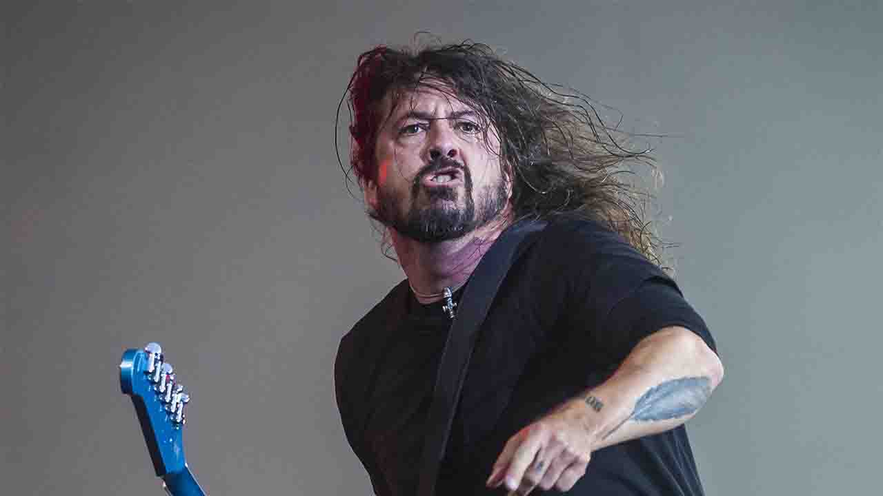 Foo Fighters Dave Grohl VelvetMusic 230517
