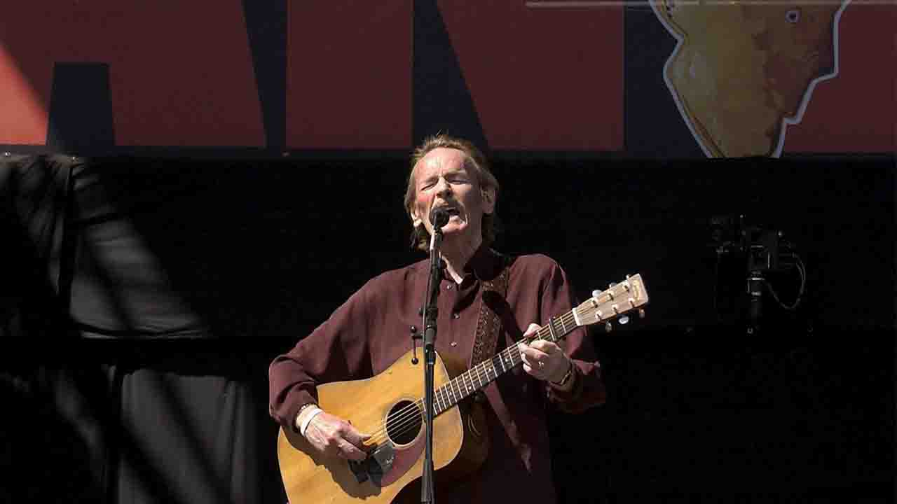 Gordon Lightfoot VelvetMusic 230517