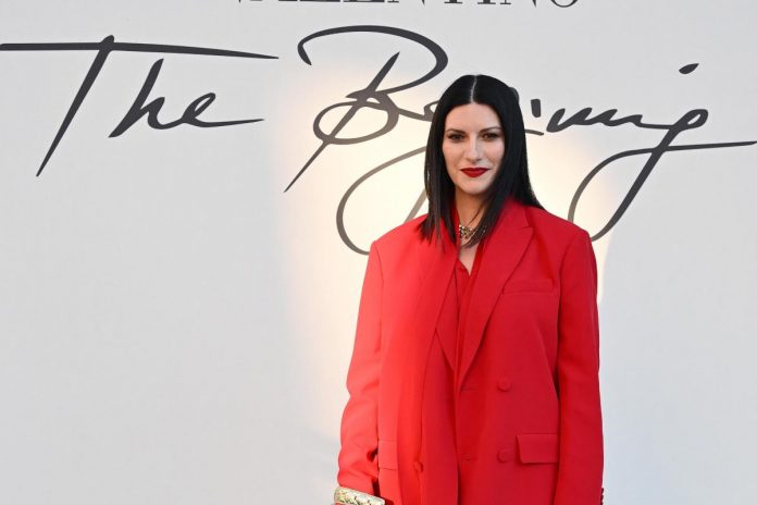 Laura Pausini giovanissima foto