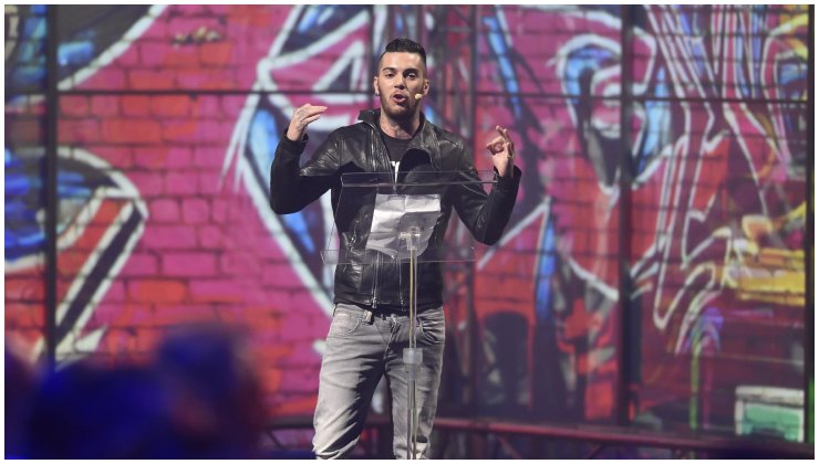 Emis Killa esibizione