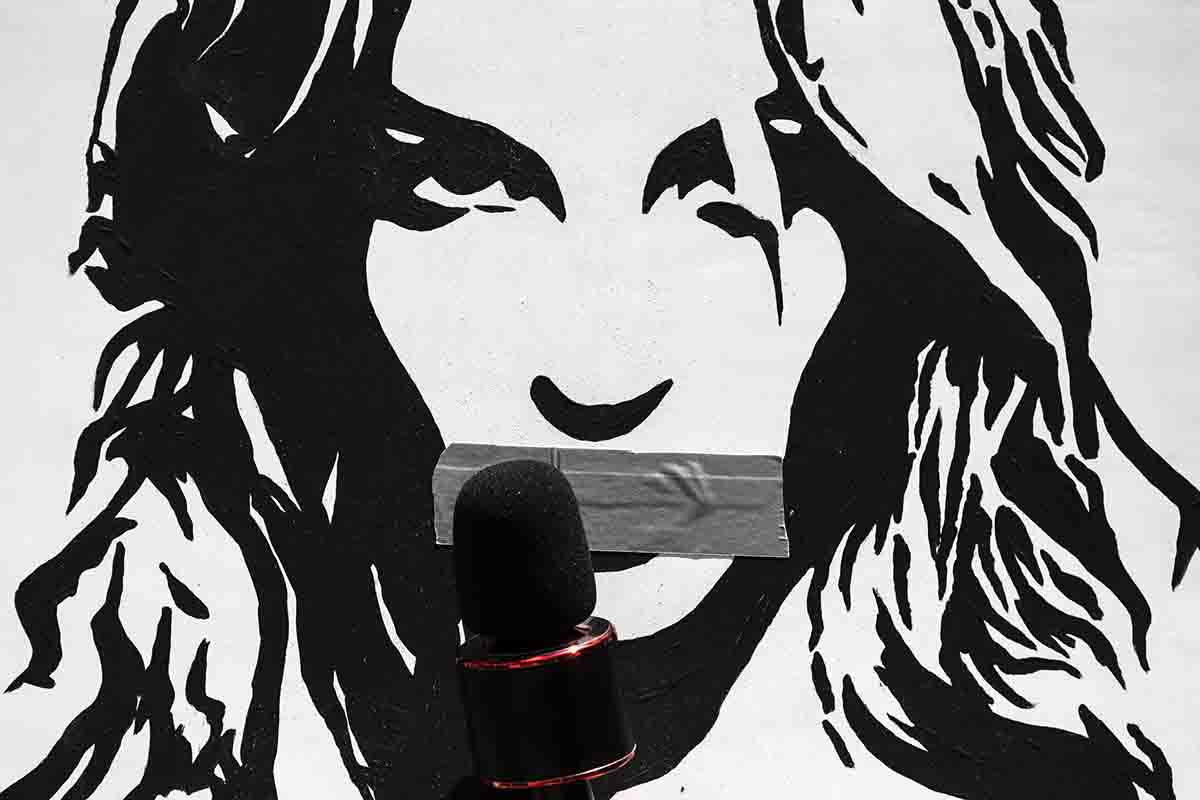 Un graffito di Britney Spears durante una manifestazione dei suoi fan di #freebritnet