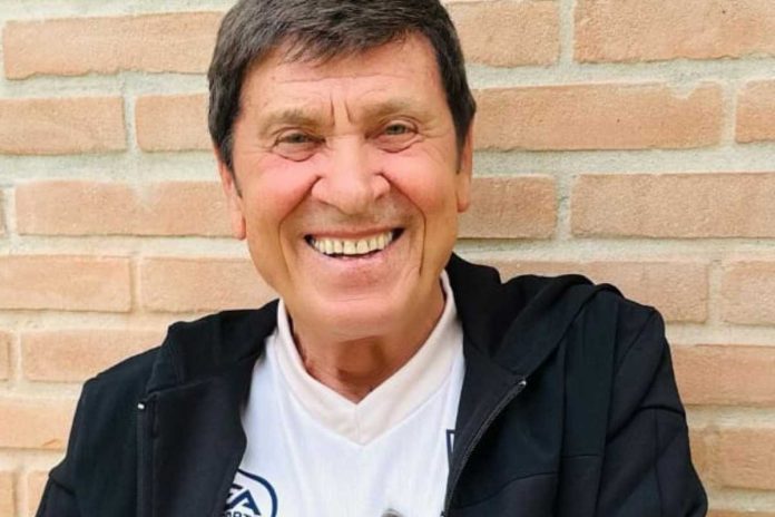 Gianni Morandi gianni morandi fan cantante amici