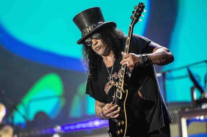 Slash, 58 anni festeggiati sul palco