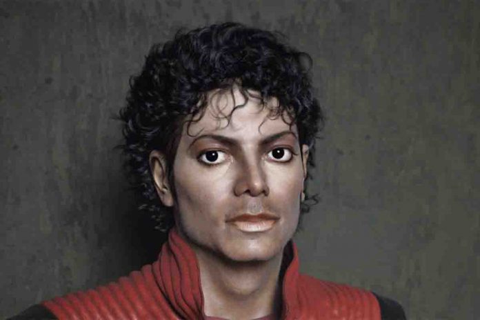 MIchael Jackson Una foto d'archivio di MIchael Jackson isalente all'epoca di Thirller