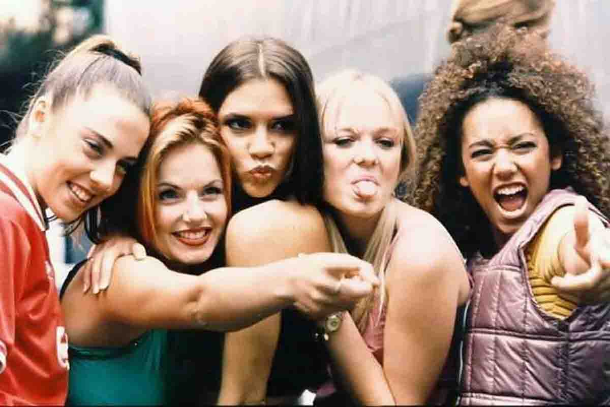 Una foto d'archivio delle Spice Girls quando erano ancora tutte insieme