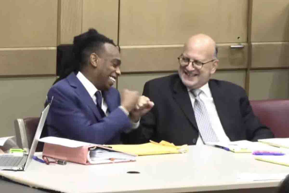 Il rapper YNW Melly si complimenta con il suo avvocato