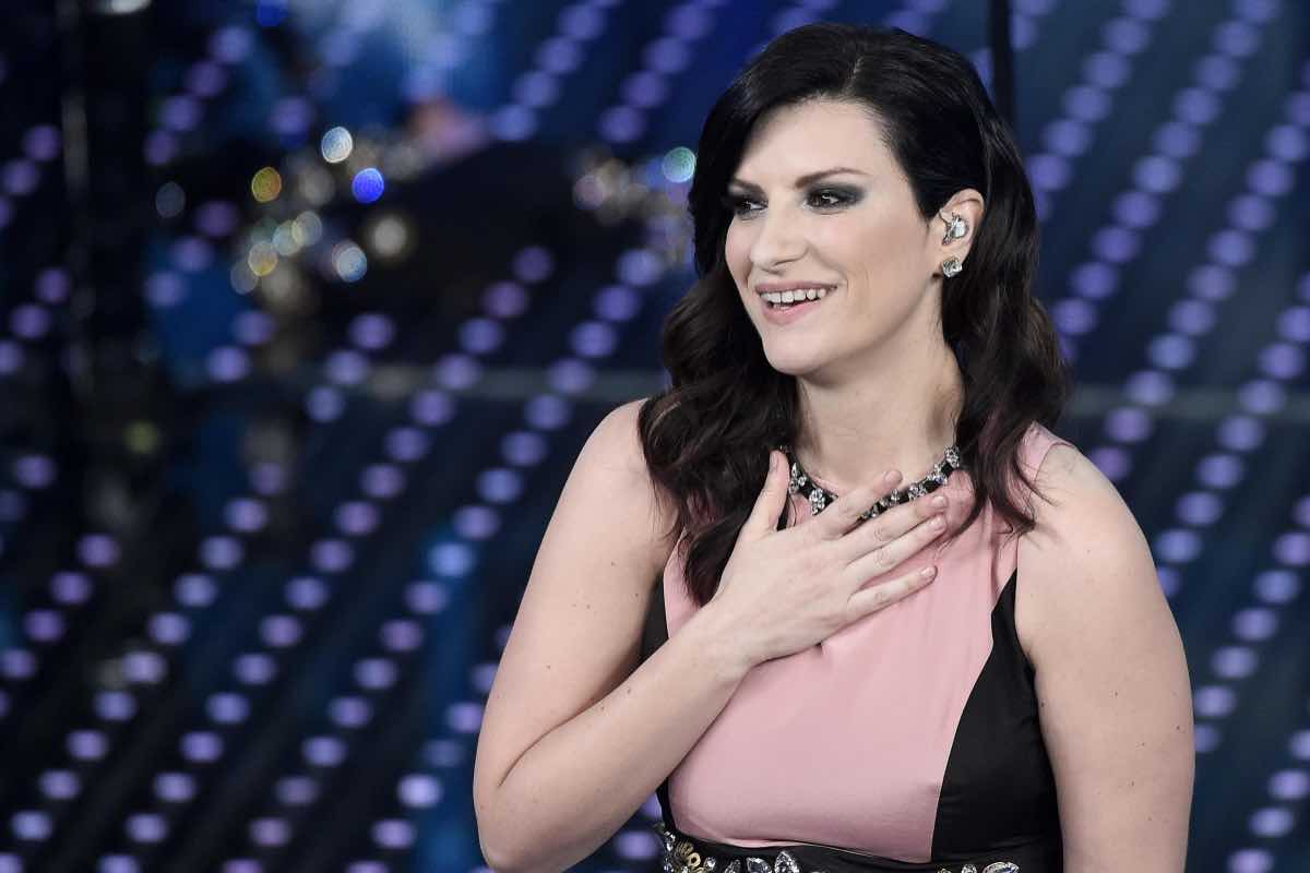 laura Pausini messaggio