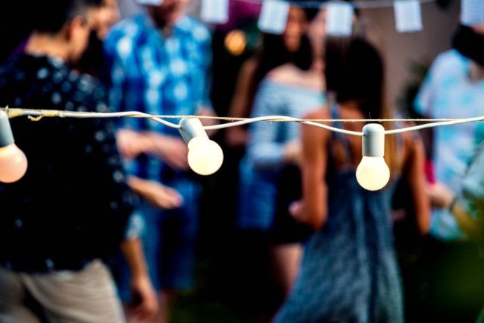 aperitivo estivo canzoni perfette per un aperitivo estivo