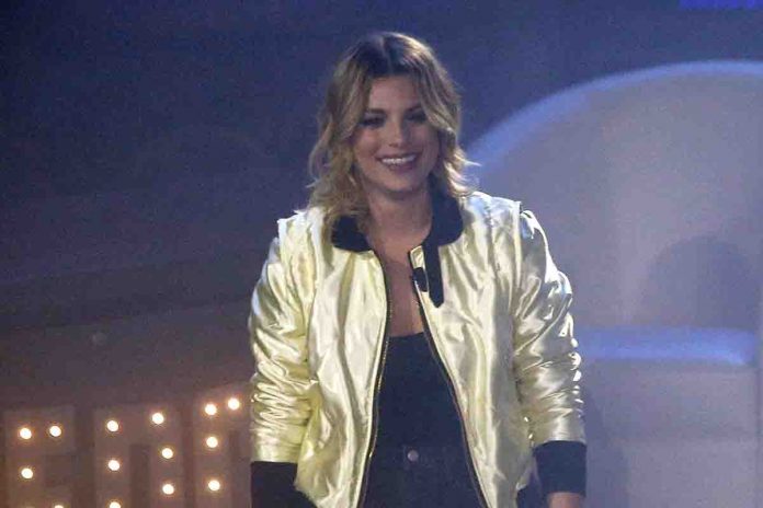 Un tour più intimo, di quindici date, per Emma