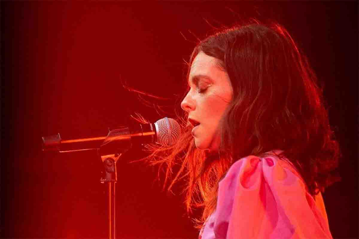 Francesca Michielin si divide tra dischi, palco e impegni televisivi