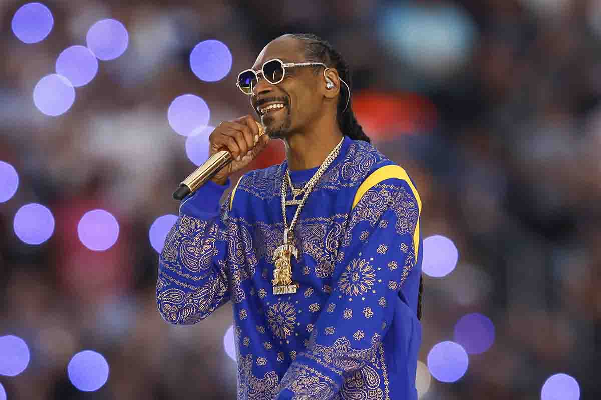 Snoop Dogg durante lo spettacolo del Super Bowl dello scorso anno