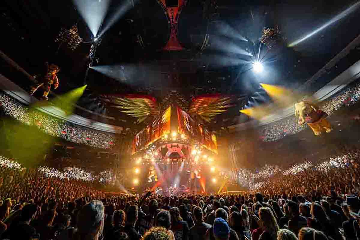 Il gigantesco palco degli Aerosmith