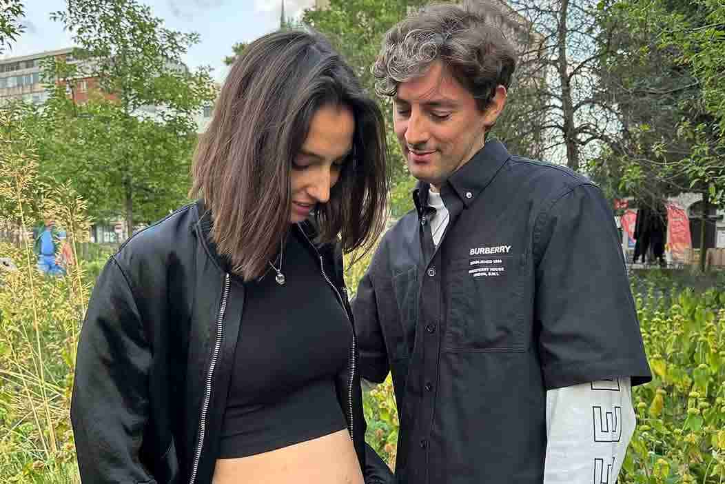 Una tenera immagine di Amelie Lens con il marito