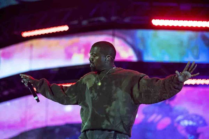 Kanye West Le canzoni rubate di Kanye West diventano oggetto di causa in tribunale