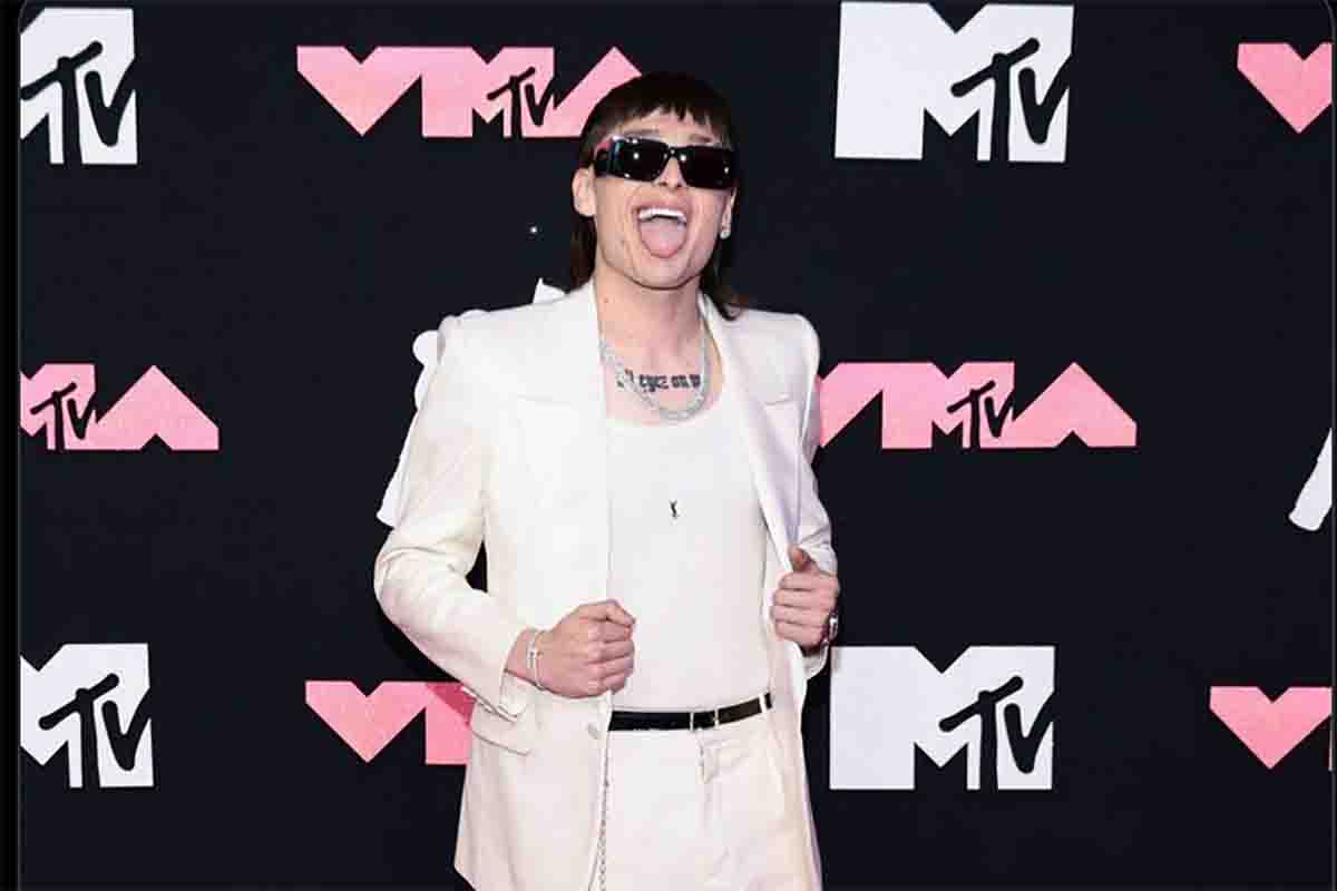 Peso Pluma sul red carpet degli MTV Video Music Award