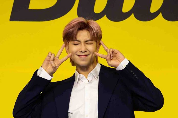 RM festeggia con un post destinato ai fan i suoi 29 anni