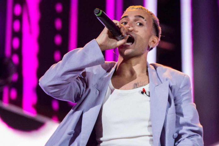 Aka 7even Luca Marzano diventa Aka 7even, com'è cambiato da X-Factor